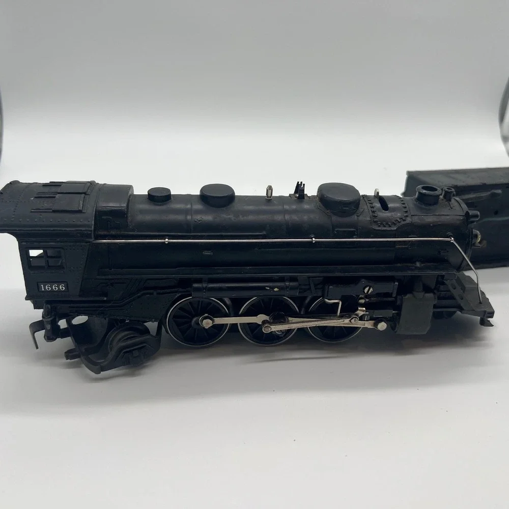 Lionel 1666 Steam Locomotive and 2466W Gauge Vintage Train Black AS IS